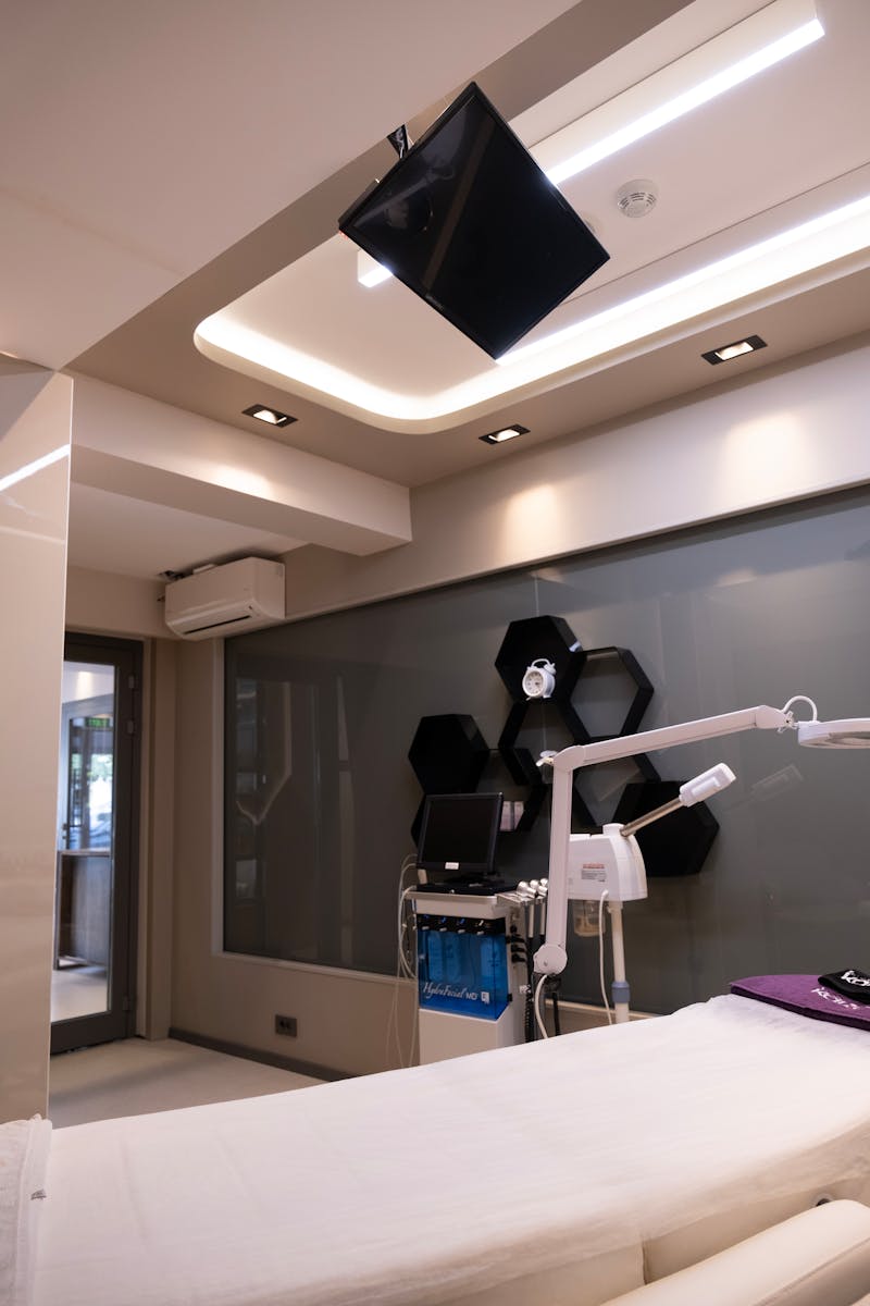 Modern examination room equipped with the latest diagnostic technology and patient-friendly design